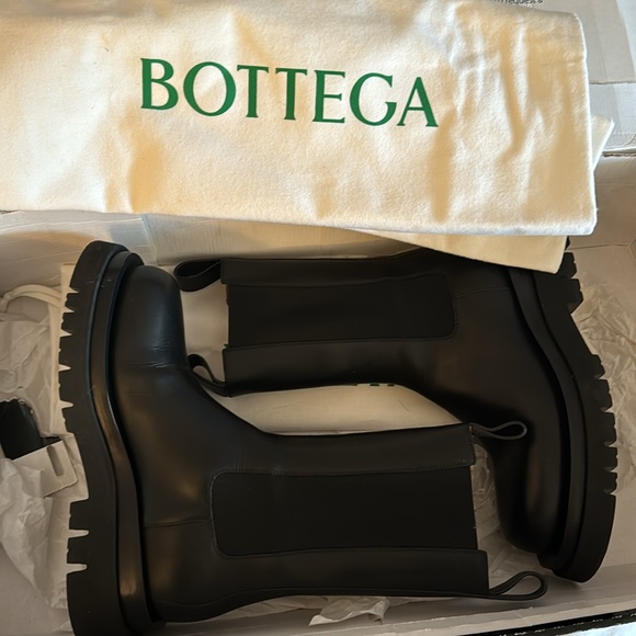 Bottega Veneta lug boot black - Picture 2 of 3